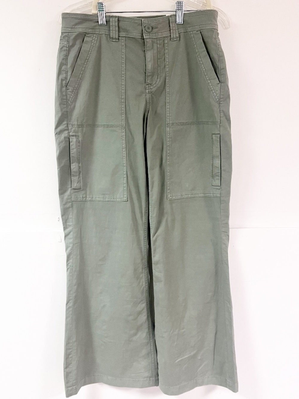 American Eagle Low Rise Baggy Flare Pants Womens 4R Green Cargo Pockets NWT